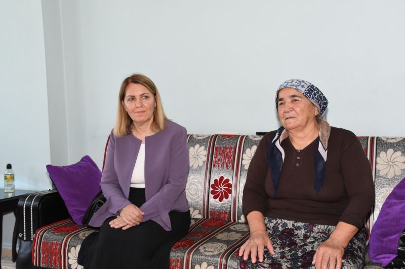 VALİ MAHMUT ÇUHADAR’DAN ŞEHİT BABALARINA “BABALAR GÜNÜ” ZİYARETİ