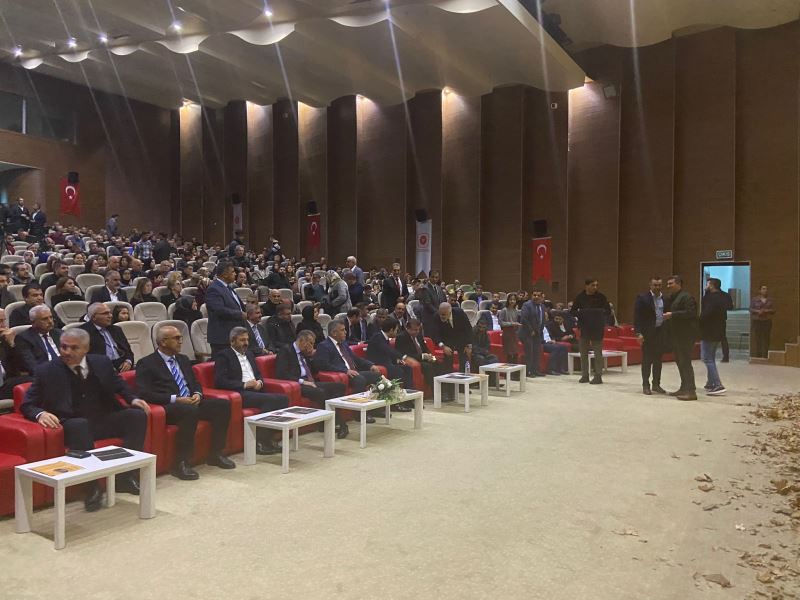 Öğretmenler Günü Muhteşem Bir Programla Kutlandı